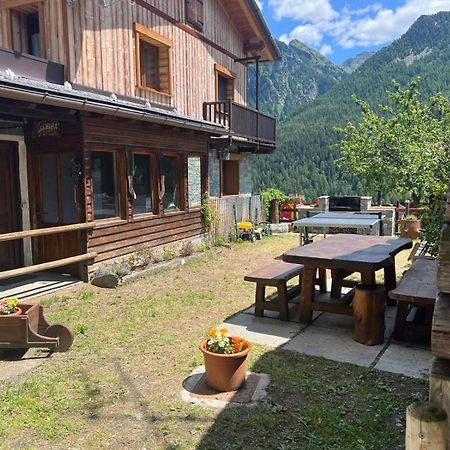 Joivy Modern Family Chalet With Stunning Mountain Views Champoluc Buitenkant foto