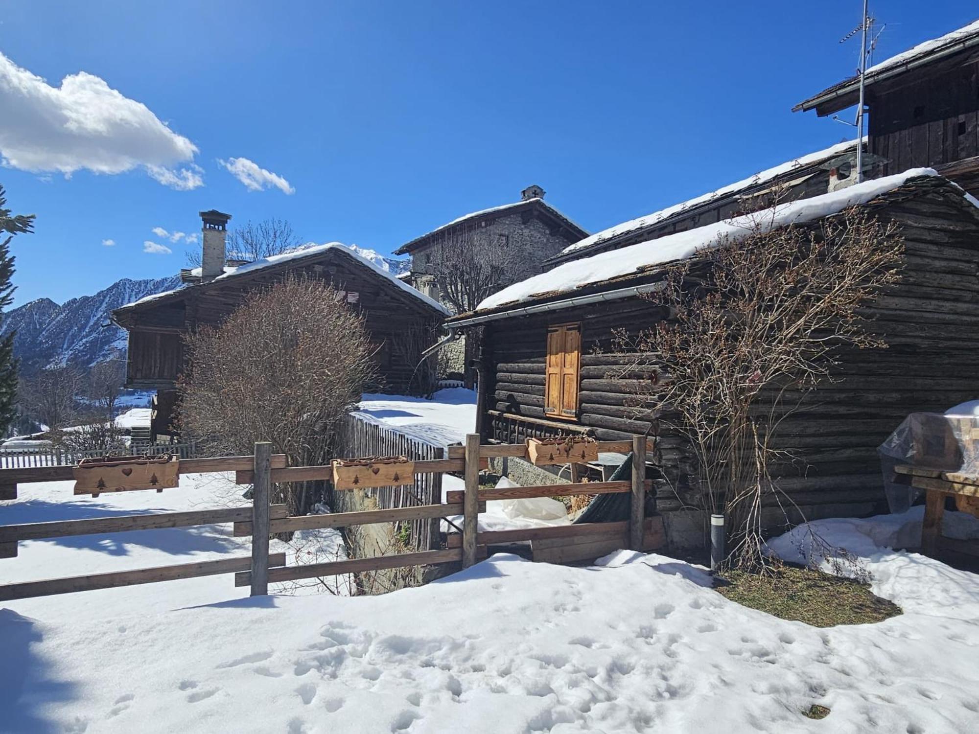 Joivy Modern Family Chalet With Stunning Mountain Views Champoluc Buitenkant foto