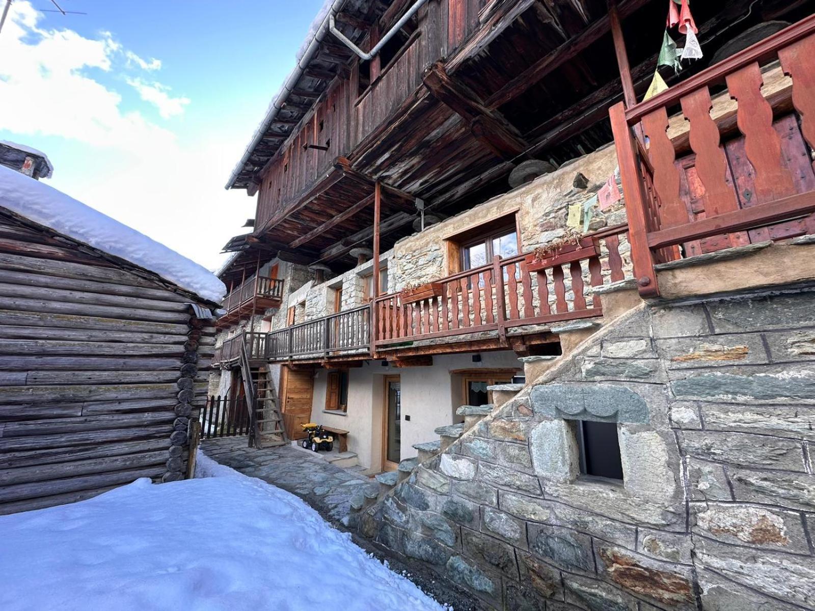Joivy Modern Family Chalet With Stunning Mountain Views Champoluc Buitenkant foto